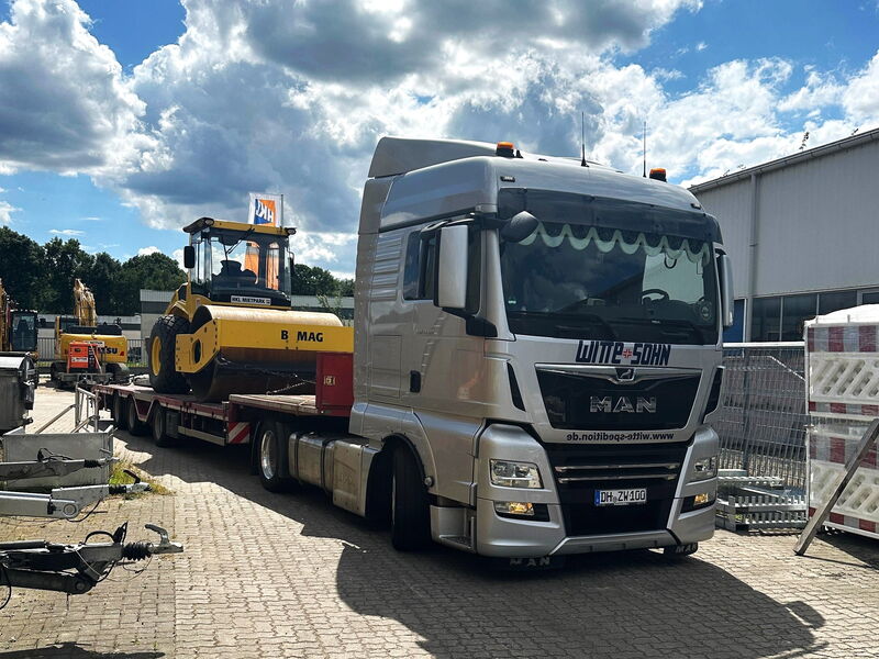 Mega-Tele-Semi-Tieflader